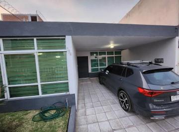 Casa de 4 habitaciones, Guadalajara · Excelente Oportunidad $6'900,000 (Sin Muebles) Para Inversion Casa Funcionando con Airbnb