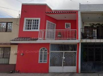 Casa de 3 habitaciones, Celaya · Casa en Venta en Colonia Villas de Hacienda Celaya Guanajuato