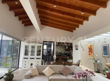 Casa · 350m² · 4 Recámaras · 3 Estacionamientos · Venta de Casa en Puebla, Haras del Bosque un Piso Quintas Ecuestres