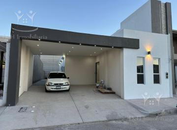 Casa · 120m² · 3 Recámaras · 2 Estacionamientos · Residencial Solares