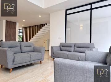 Casa · 309m² · 3 Recámaras · 2 Estacionamientos · ¡Bonita Casa en Venta/renta, a Pasos de La Casa Club en Residencial Aqua!