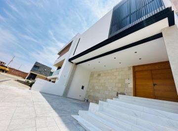 Casa en condominio de 4 habitaciones, Tepatitlán de Morelos · Hermosa Casa en Venta en Fraccionamiento Privado Tepatitlan