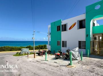 Departamento de 2 habitaciones, Isla Mujeres · Encantador Departamento a La Orilla del Mar Caribe - Fresco y Bien Ubicado.