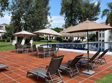 Casa · 250m² · 4 Recámaras · 2 Estacionamientos · Villa en Venta en Vista Hermosa Cuernavaca, Mor.