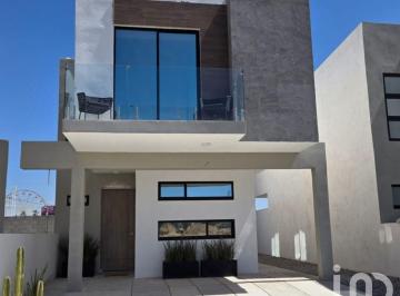 Casa · 106m² · 3 Recámaras · 2 Estacionamientos · Casa en Venta Zona Puente Zaragoza, 3 Recamaras