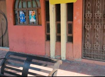 Casa uso de suelo de 1 habitación, León · Casa Comercial en Venta Zona Centro León Gto Excelente Ubicación en Calle de Alto Tráfico.