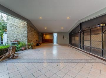 Casa · 600m² · 3 Recámaras · 4 Estacionamientos · Venta Residencia en Club de Golf Las Fuentes 2, Amplio Jardín, Una Sola Planta.