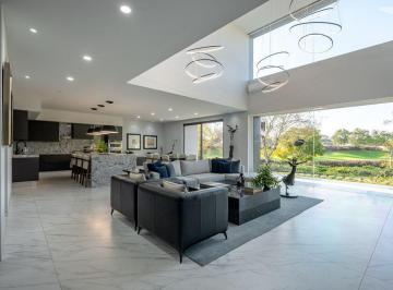 Casa en condominio · 750m² · 3 Recámaras · 8 Estacionamientos · Residencia Frente a Campo de Golf Las Lomas Golf Hoyo 4