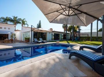 Casa · 572m² · 5 Recámaras · Casa Zaragoza Ajijic