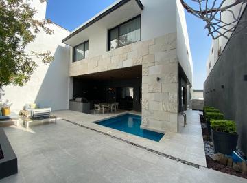 Casa de 3 habitaciones, Monterrey · Casa en Venta en Col. Privada