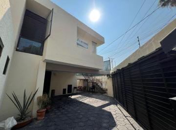 Casa de 4 habitaciones, Zapopan · Casa con Local Comercial en Las Águilas