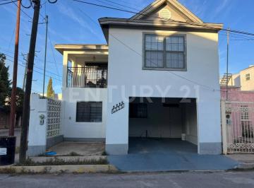 Casa · 192m² · 4 Recámaras · 2 Estacionamientos · - en Venta Casa en Fracc. Puertas del Sol Cd. Cuauhtemoc, Chih