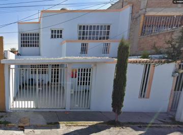 Casa de 3 habitaciones, Ecatepec de Morelos · Venta de Casa en Ecatepec de Morelos, Estado de Mexico
