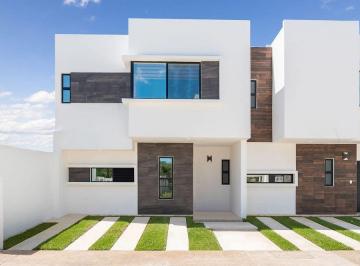 Casa · 156m² · 3 Recámaras · 2 Estacionamientos · Venta de Casa en Cancun Av Huayacan