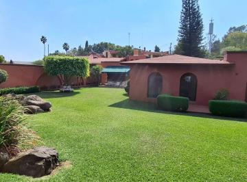 Casa de 3 habitaciones, Cuernavaca · Venta Hermosa Propiedad de un Solo Nivel Al Norte de Cuernavaca