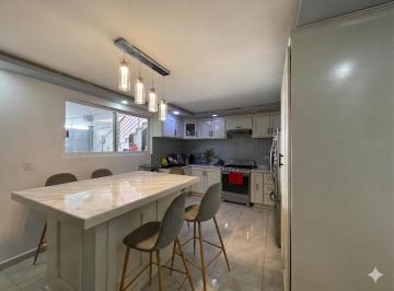 Casa · 321m² · 5 Recámaras · 1 Estacionamiento · Casa en Venta en Colonia José López Portillo - (4)