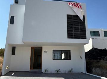 Casa en condominio de 4 habitaciones, Zapopan · Casa en Venta en Condominio Argenta, Jardines del Vergel, Zapopan