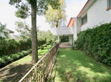 Casa · 490m² · 3 Recámaras · 7 Estacionamientos · Casa en Venta en Lomas Hipódromo