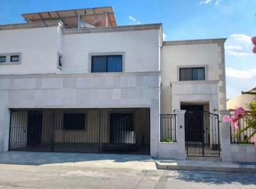 Casa de 4 habitaciones, San Nicolás de los Garza · Casa en Venta en San Nicolas de Los Garza Col El Roble