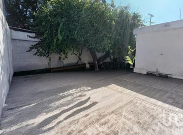 Casa · 202m² · 3 Recámaras · Venta de Casa en Centro de Monterrey con Excelente Ubicación