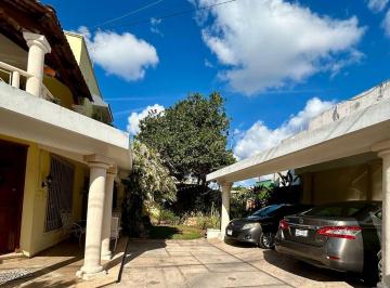 Casa de 4 habitaciones, Mérida · Casa en Venta Centrica y con Amplio Terreno
