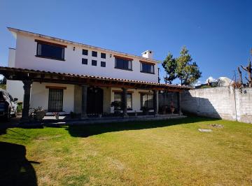 Casa de 3 habitaciones, Toluca · Casa en Venta en Toluca, Cacalomacan, con Gran Terreno.