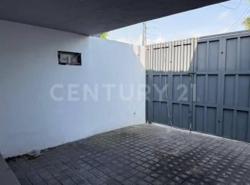 Casa · 220m² · 3 Recámaras · 2 Estacionamientos · Casa en Venta en Tabachines, Zapopan