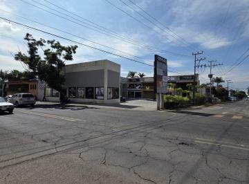 Edificio · 960m² · 15 Estacionamientos · Edificio Comercial en Vista Hermosa