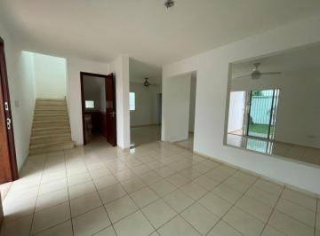 Casa · 250m² · 3 Recámaras · 2 Estacionamientos · Casa en Venta con 3 Recamaras en Fraccionamiento del Arco