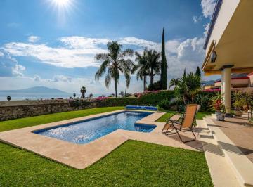 Casa en Venta de 3 habitaciones · Casa Ajijic Deluxe