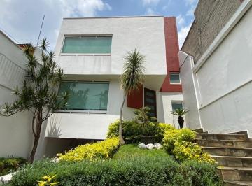 Casa · 286m² · 3 Recámaras · 5 Estacionamientos · Se Vende Hermosa Casa en Numancia, Lomas Estrella