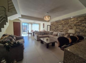 Casa · 186m² · 2 Recámaras · 2 Estacionamientos · Casa - Fraccionamiento Cumbres de Juriquilla