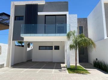 Casa · 213m² · 3 Recámaras · 2 Estacionamientos · Casa en Venta Circuito Lomas, Viñedos, Torreon Coah.