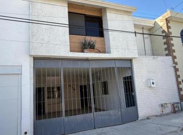 Casa · 150m² · 4 Recámaras · 2 Estacionamientos · Casa en Venta en Torreon Residencial