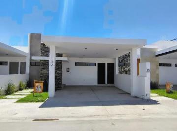 Casa · 207m² · 3 Recámaras · 2 Estacionamientos · Casa en Venta Modelo Mali Palma Real, Torreon Coah.