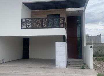 Casa · 180m² · 3 Recámaras · 2 Estacionamientos · Casa en Venta Nueva Palma Real Cerr. Bisonte