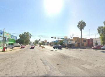 Terreno / Lote · 660m² · 3 Recámaras · 5 Estacionamientos · Casa Comercial en Venta en Av Juarez, Torreon Coahuila