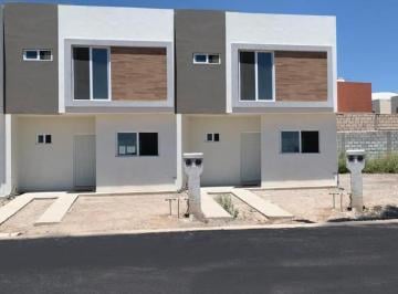 Casa · 90m² · 3 Recámaras · 1 Estacionamiento · Casas en Venta en Cerrada Oyameles (Frente a Los Olivos) Gomez Palacio