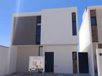 Casa · 128m² · 3 Recámaras · 2 Estacionamientos · Casa Residencial en Venta en Los Olivos 2, Gómez Palacio, Dgo.
