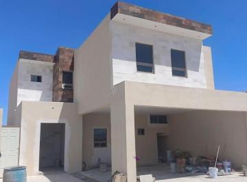 Casa · 200m² · 3 Recámaras · 2 Estacionamientos · Casa en Venta en La Encantada, Gómez Palacio, Dgo.