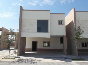 Casa · 144m² · 4 Recámaras · 2 Estacionamientos · Casa en Venta en Fraccionamiento Las Lomas en Torreon Coahuila