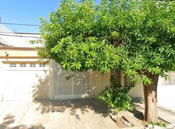 Casa · 200m² · 3 Recámaras · 2 Estacionamientos · Casa en Venta a Una Cuadra Zona Centro, Torreon Coahuila