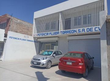 Local comercial · 200m² · 4 Estacionamientos · Local (2 Departamentos) en Venta en Colonia Gustavo Diaz Ordaz en Torreon Coahuila