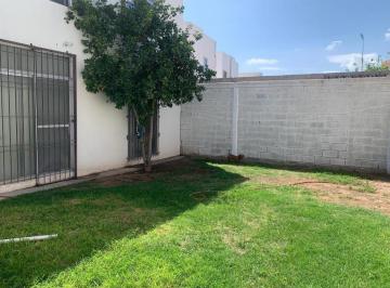 Casa · 253m² · 4 Recámaras · 2 Estacionamientos · Casa en Renta Cerrada Cardon en Palma Real 1 Sector Viñedos Torreon Coah