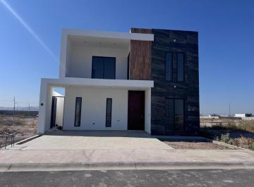 Casa · 200m² · 3 Recámaras · 2 Estacionamientos · Casa en Venta en Ciudad La Encantada, Gomez Palacio Dgo.