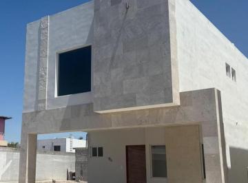 Casa · 137m² · 3 Recámaras · 2 Estacionamientos · Casa en Venta en Lomas del Valle a Unos Pasos del Bosque Urbano