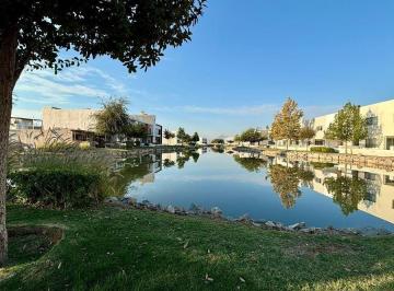 Casa · 180m² · 3 Recámaras · 2 Estacionamientos · Casa en Venta en Altozano Gomez Palacio Dgo