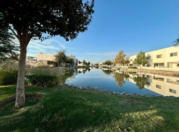 Casa · 234m² · 3 Recámaras · 2 Estacionamientos · Casa en Venta en Altozano Gomez Palacio Dgo