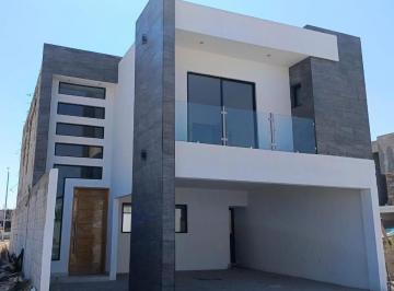 Casa · 160m² · 3 Recámaras · 2 Estacionamientos · Casa Residencial en Venta Las Noas, Quintas del Palmar