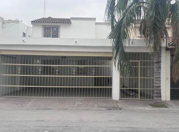 Casa · 225m² · 3 Recámaras · 2 Estacionamientos · Casa en Venta en Residencial La Hacienda Torreon Coah